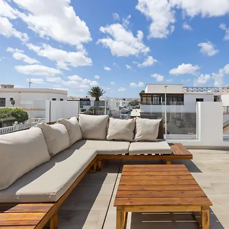 Apartament Coastlight Rooftop By Bayside Modern Penthouse Playa Honda (Lanzarote)