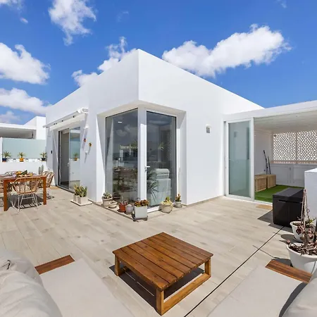 Coastlight Rooftop By Bayside Modern Penthouse Playa Honda (Lanzarote)