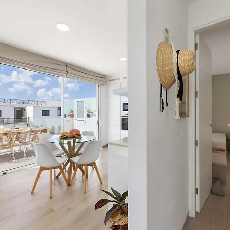 Apartament Coastlight Rooftop By Bayside Modern Penthouse Playa Honda (Lanzarote)