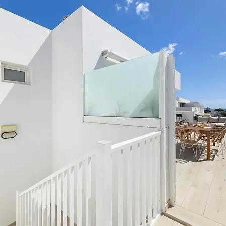 Coastlight Rooftop By Bayside Modern Penthouse