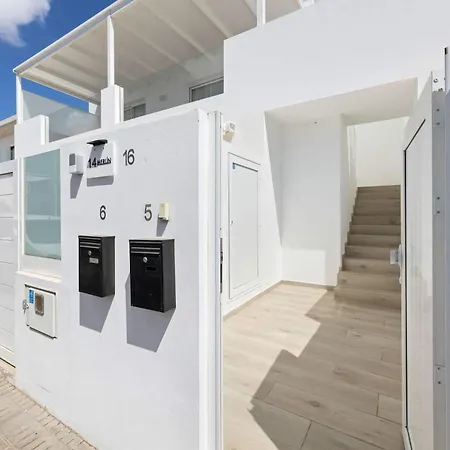 Coastlight Rooftop By Bayside Modern Penthouse Apartament *
